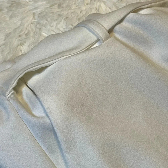 SABRINA|S Shorts with Tie-Knot Belt - Picture 9 of 9